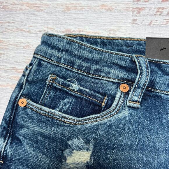 NWT Blank NYC Fulton Roll Up Jean Short Women 25 Dress Down Party Blue Denim NEW - Picture 9 of 14